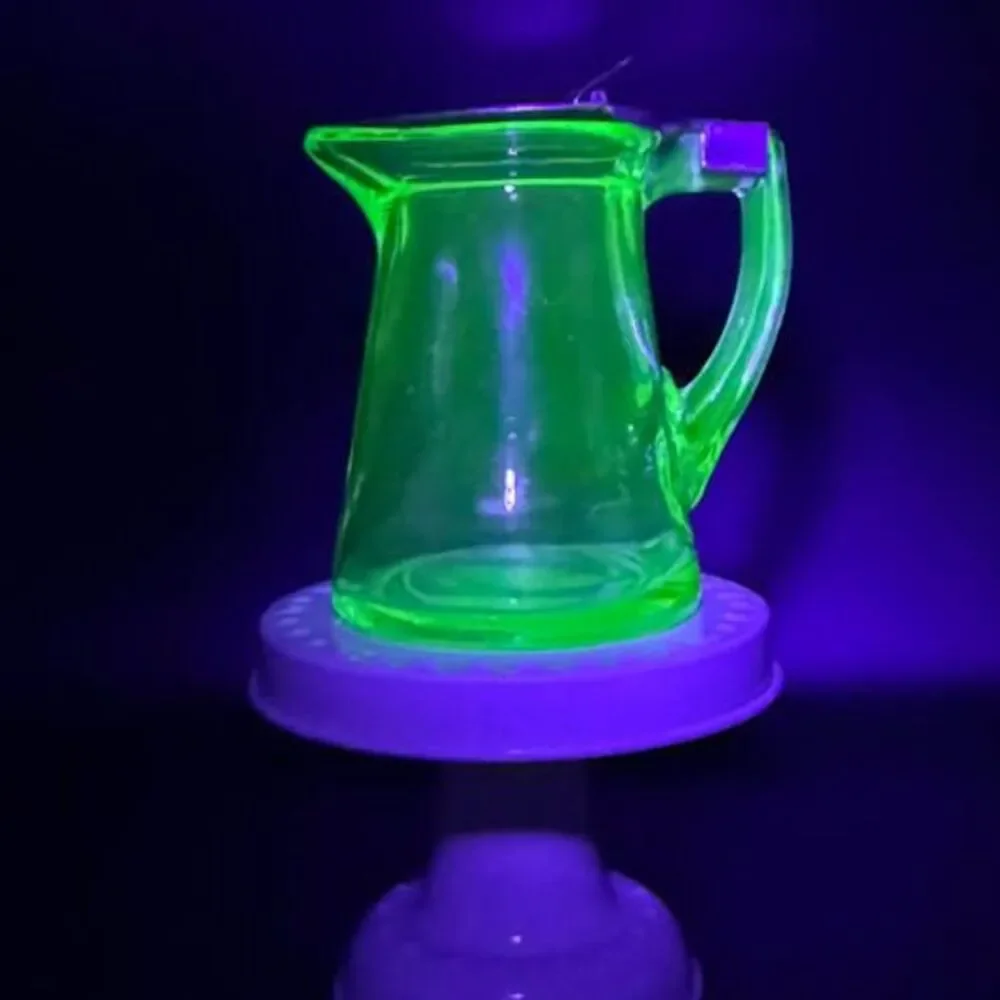 Antique Hazel Atlas Green Uranium Glass Syrup Pitcher / Dispenser with Metal Fli